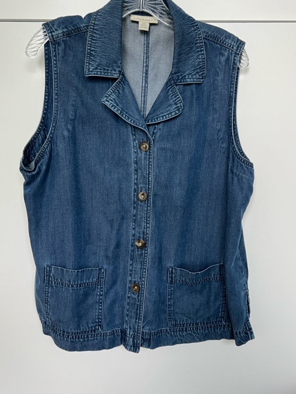 Appledseeds women’s Button-Front Sleeveless Denim Vest - Blue